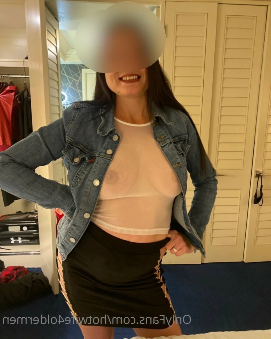 Hotwife4oldmen [ hotwife4oldermen ] Onlyfans leaked photo 8508010 on Hotleaks.tv