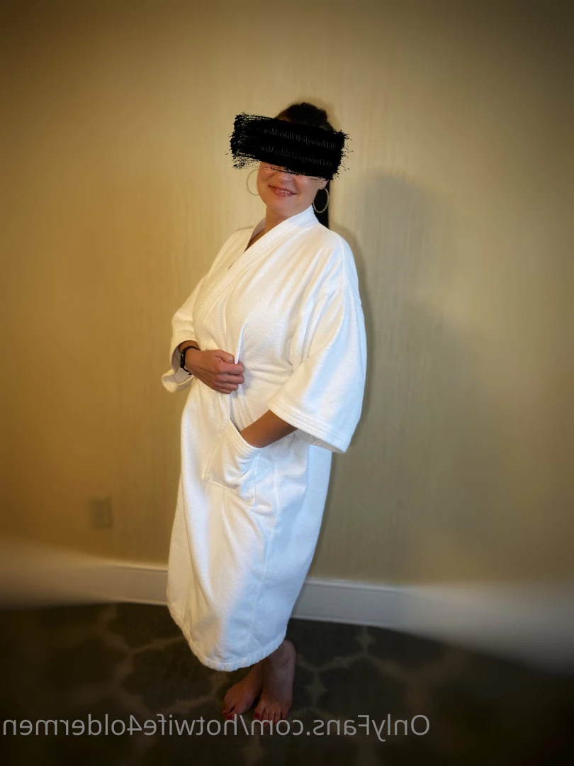 Hotwife4oldmen [ hotwife4oldermen ] Onlyfans leaked photo 8518317 on Hotleaks.tv