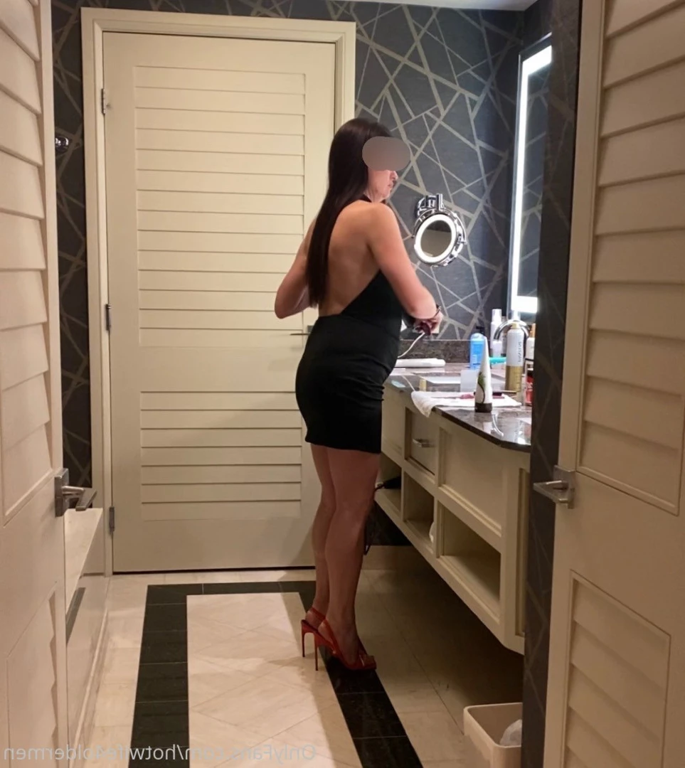 Hotwife4oldmen [ hotwife4oldermen ] Onlyfans leaked photo 8520403 on Hotleaks.tv