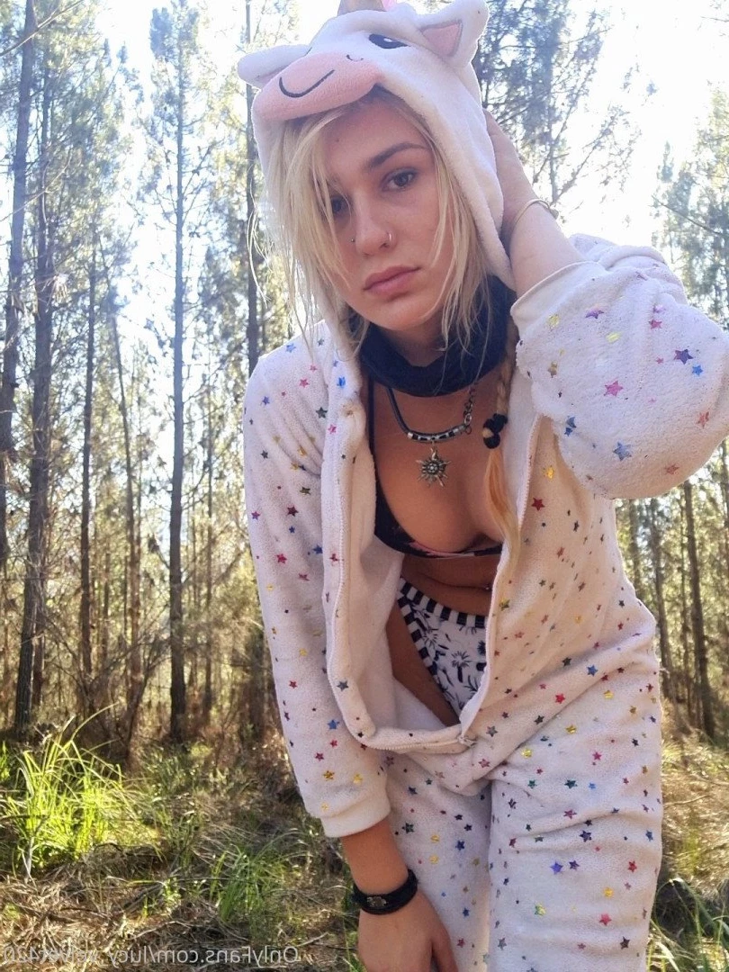 Lucy Velvet [ lucy_velvet420 ] Onlyfans leaked photo 747372 on Hotleaks.tv