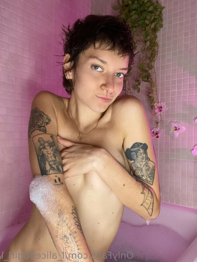Alice [ l_alicebbgirl_l ] Onlyfans leaked photo 8413242 on Hotleaks.tv