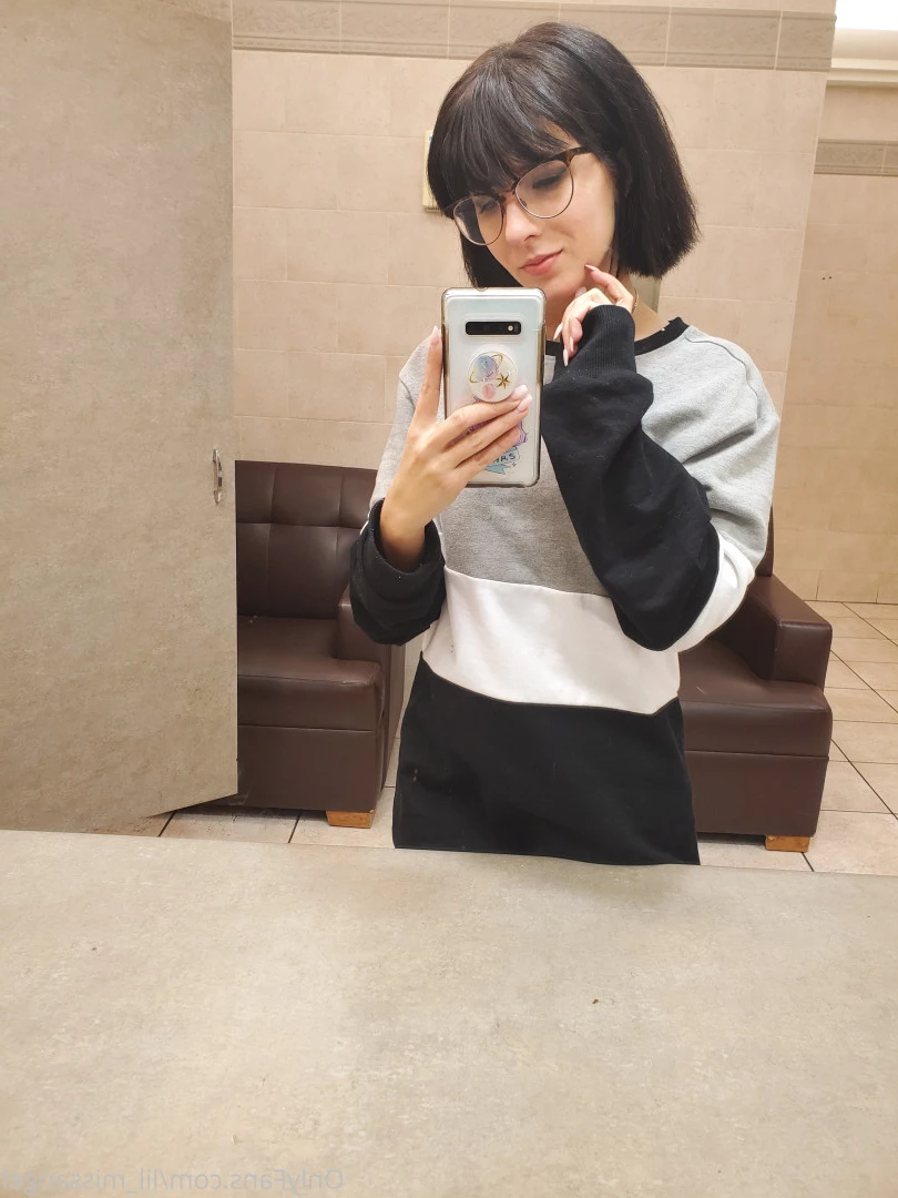 🍑 Cutie With A Booty™ 🍑 [ lil_missangel ] Onlyfans leaked photo 8354745 on Hotleaks.tv