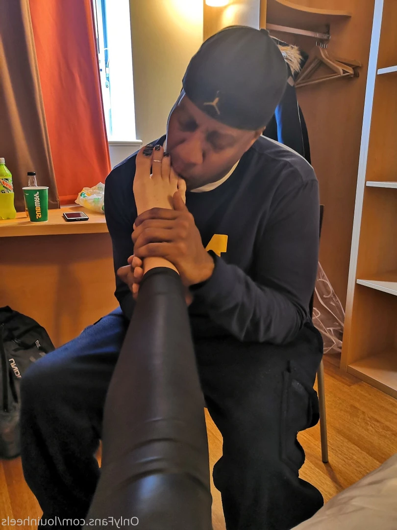 Lou In Heels [ louinheels ] Onlyfans leaked photo 10152879 on Hotleaks.tv