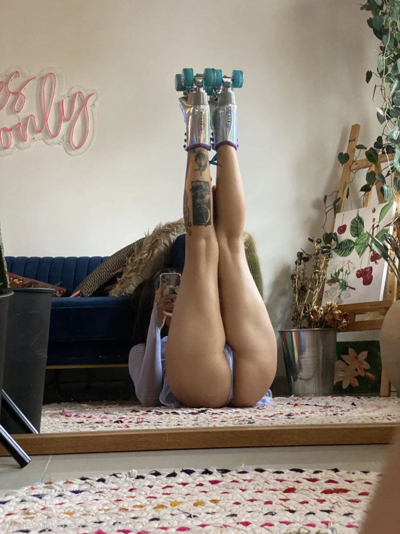 Effy [ lowelleffy ] Onlyfans leaked photo 11555331 on Hotleaks.tv