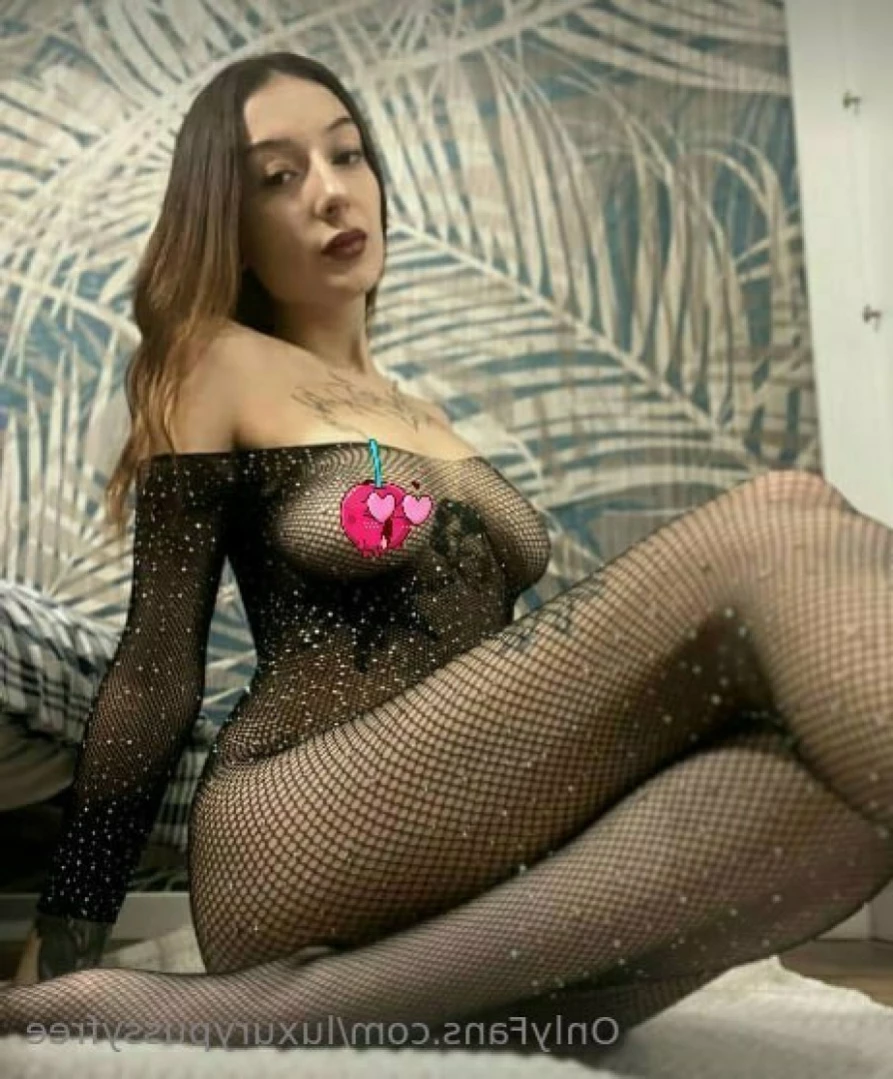 LUXURY PUSSY 🍓 [ luxurypussyfree ] Onlyfans leaked photo 11543377 on Hotleaks.tv