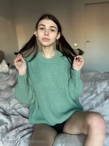8596122
