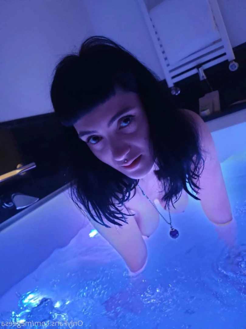 🎀RED IVY🎀 [ u93446123 ] Onlyfans leaked photo 11509396 on Hotleaks.tv