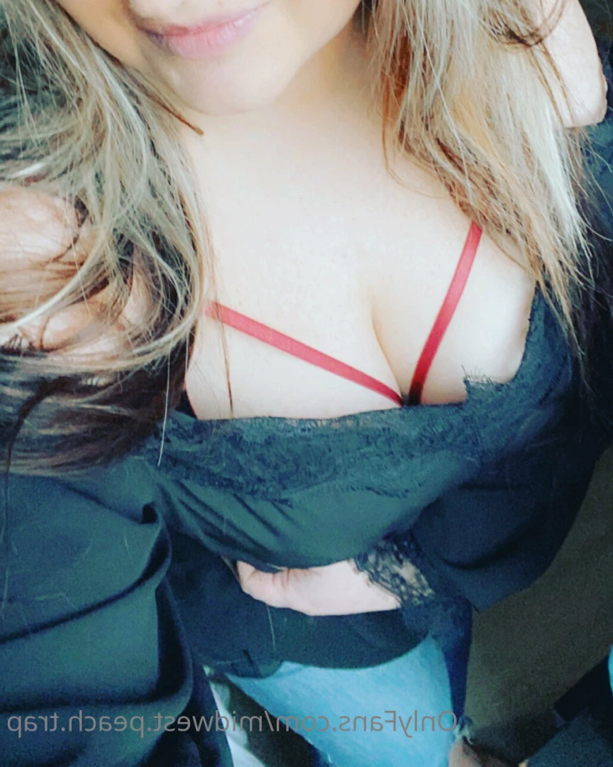 Ashley 🍑 [ midwestpeachtrap ] Onlyfans leaked photo 8407713 on Hotleaks.tv