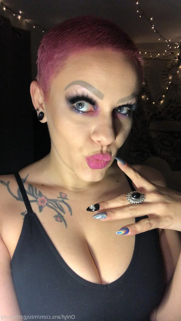Goddess Aurora [ missgothbooty ] Onlyfans leaked photo 10198221 on Hotleaks.tv