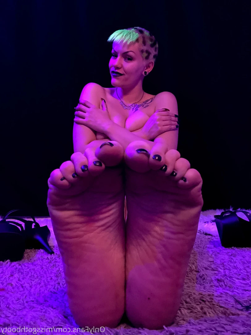 Goddess Aurora [ missgothbooty ] Onlyfans leaked photo 10199036 on Hotleaks.tv