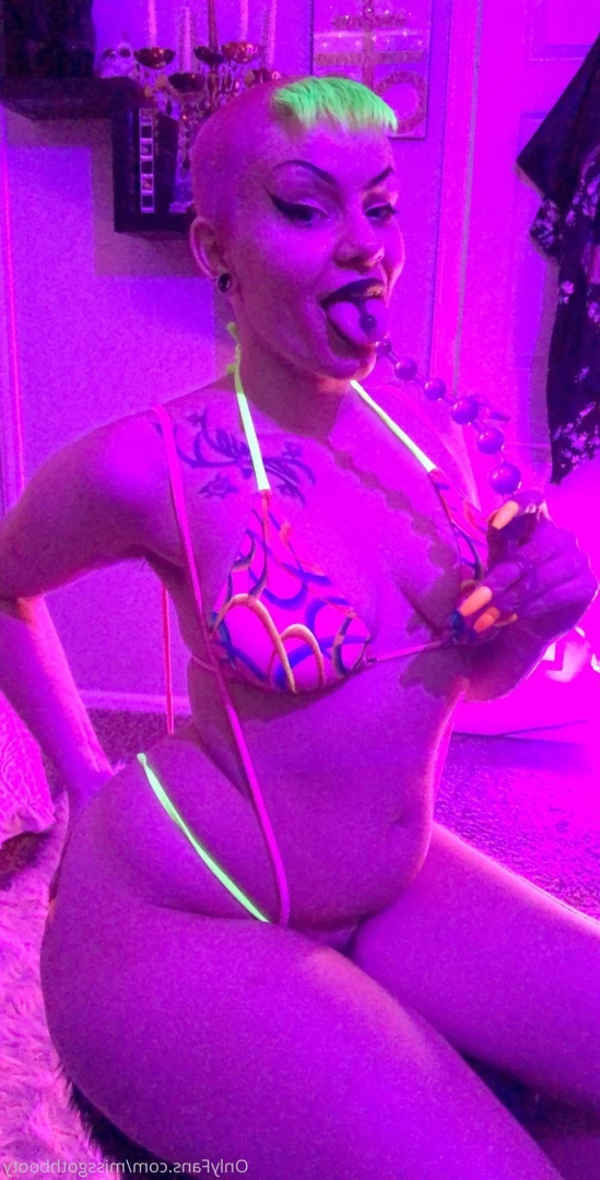Goddess Aurora [ missgothbooty ] Onlyfans leaked photo 10199828 on Hotleaks.tv