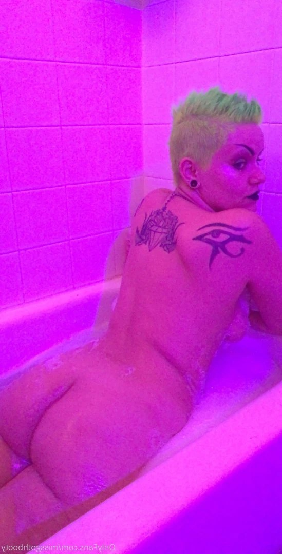 Goddess Aurora [ missgothbooty ] Onlyfans leaked photo 10200345 on Hotleaks.tv