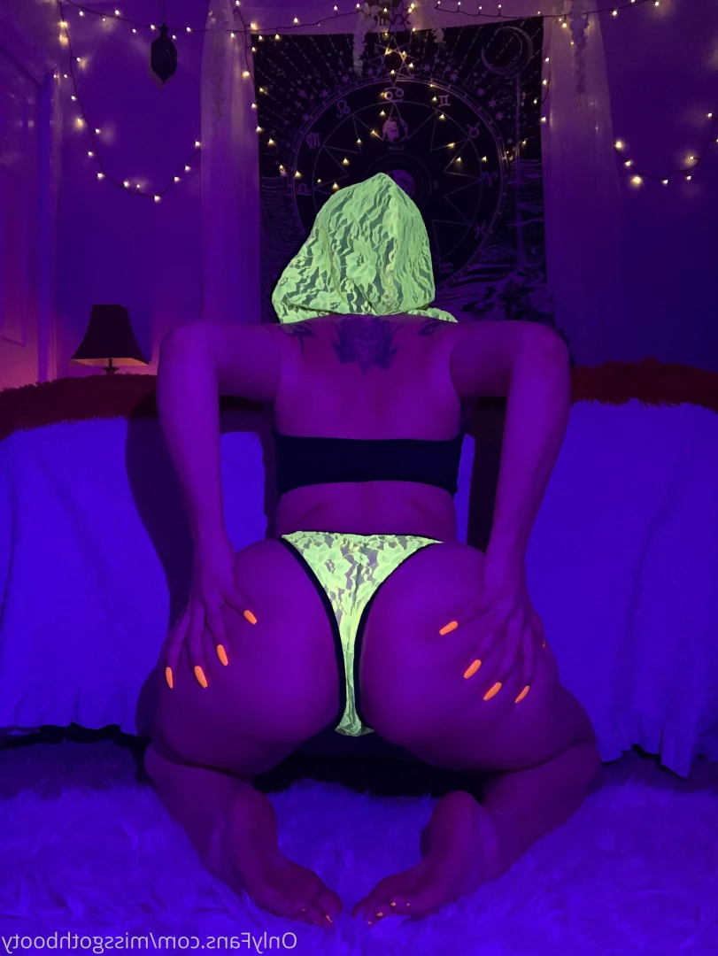 Goddess Aurora [ missgothbooty ] Onlyfans leaked photo 10201215 on Hotleaks.tv