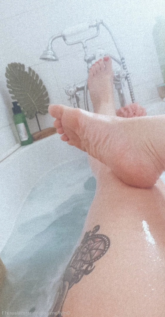Miss Laura [ mistresslaura11 ] Onlyfans leaked photo 9994006 on Hotleaks.tv