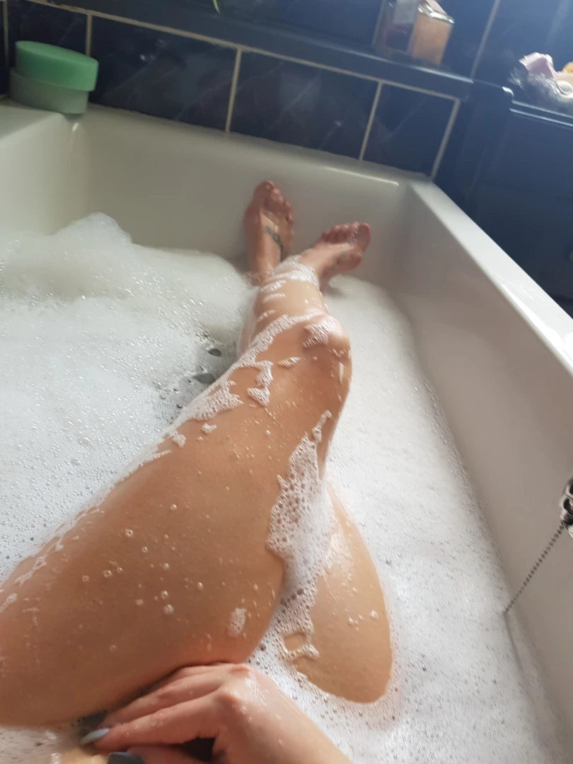 Miss Laura [ mistresslaura11 ] Onlyfans leaked photo 10001378 on Hotleaks.tv