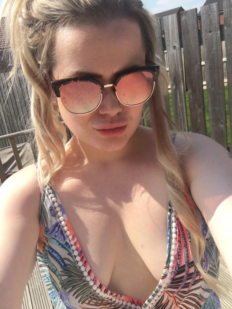 Miss Laura [ mistresslaura11 ] Onlyfans leaked photo 10001637 on Hotleaks.tv
