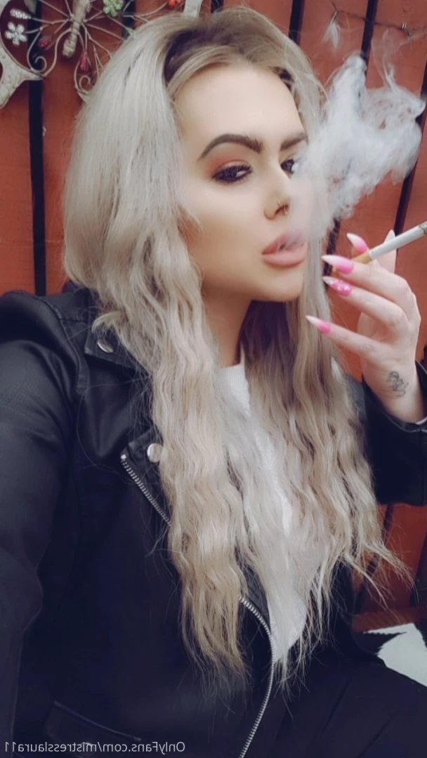 Miss Laura [ mistresslaura11 ] Onlyfans leaked photo 10003034 on Hotleaks.tv