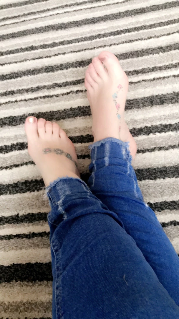 Miss Laura [ mistresslaura11 ] Onlyfans leaked photo 10007954 on Hotleaks.tv