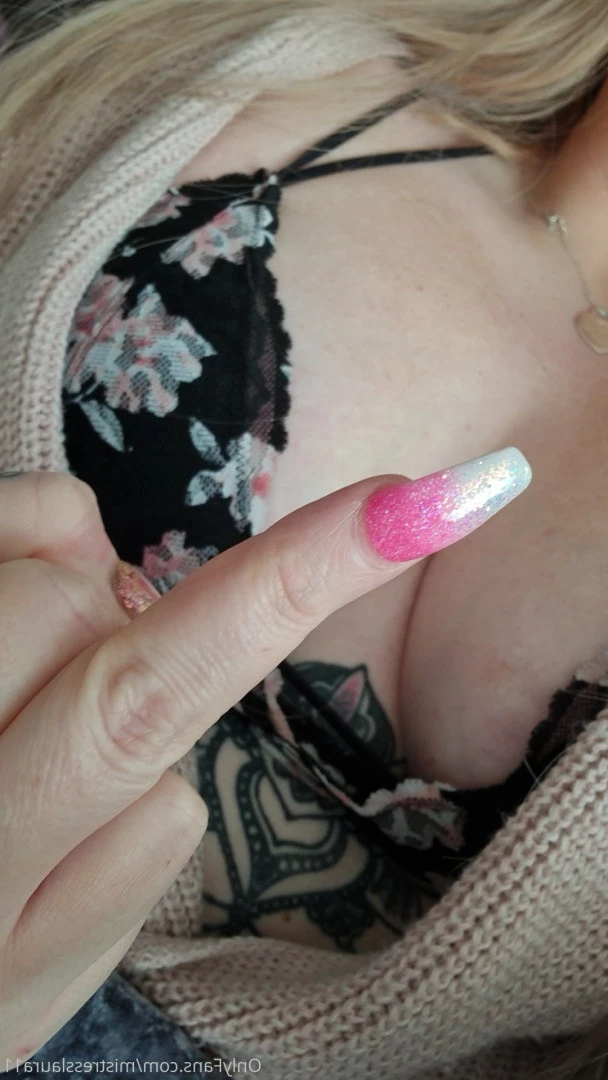Miss Laura [ mistresslaura11 ] Onlyfans leaked photo 10044284 on Hotleaks.tv