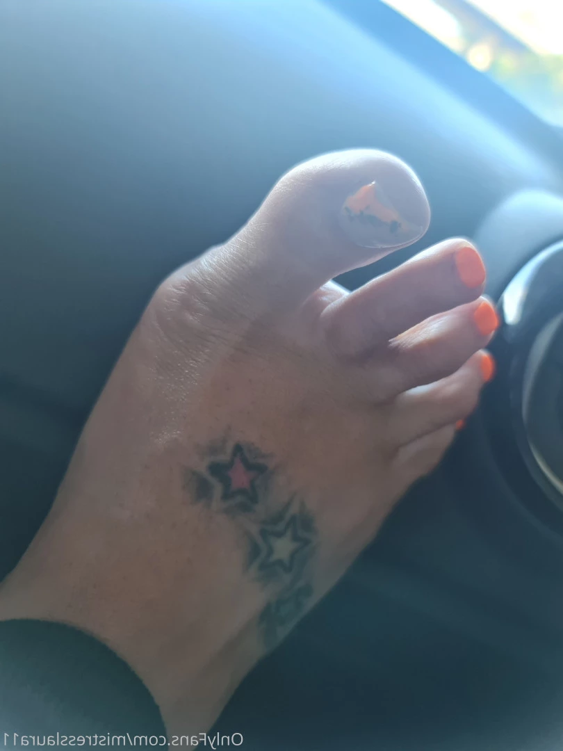 Miss Laura [ mistresslaura11 ] Onlyfans leaked photo 10046196 on Hotleaks.tv