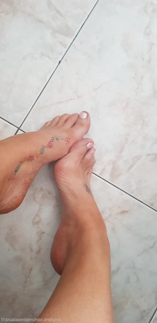 Miss Laura [ mistresslaura11 ] Onlyfans leaked photo 10059872 on Hotleaks.tv