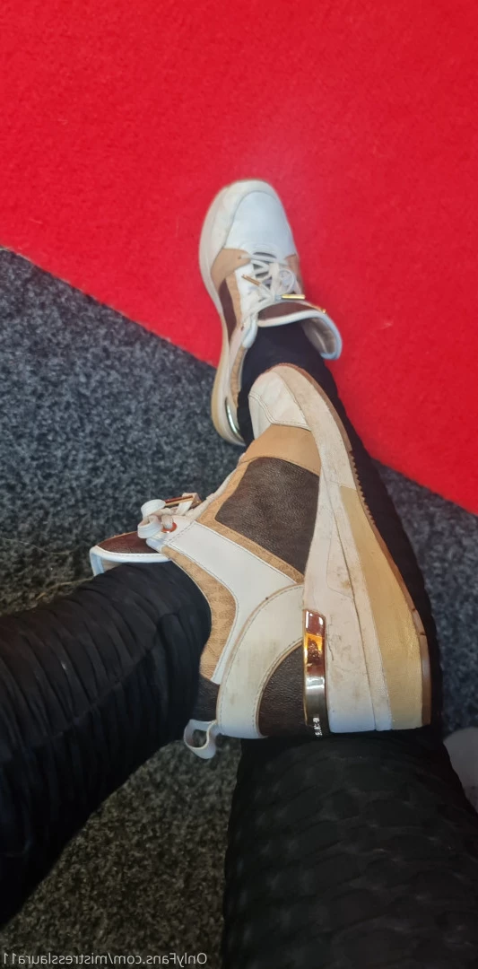 Miss Laura [ mistresslaura11 ] Onlyfans leaked photo 10061975 on Hotleaks.tv