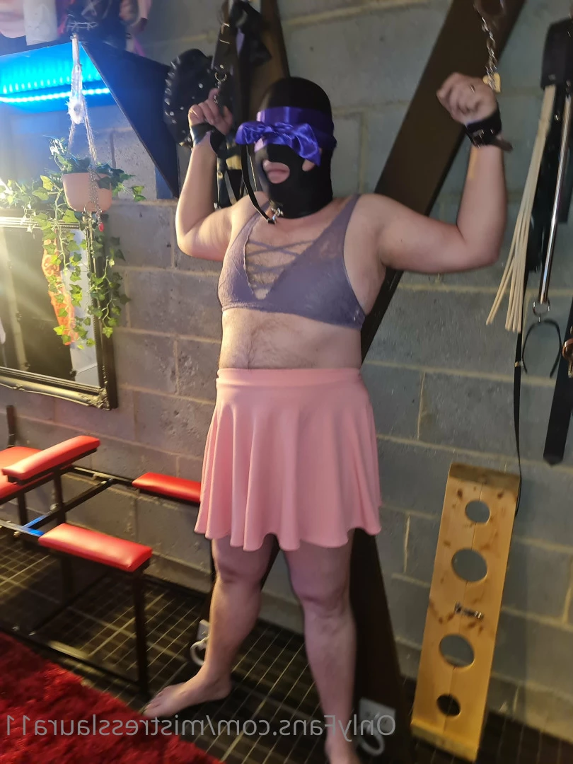 Miss Laura [ mistresslaura11 ] Onlyfans leaked photo 10124370 on Hotleaks.tv