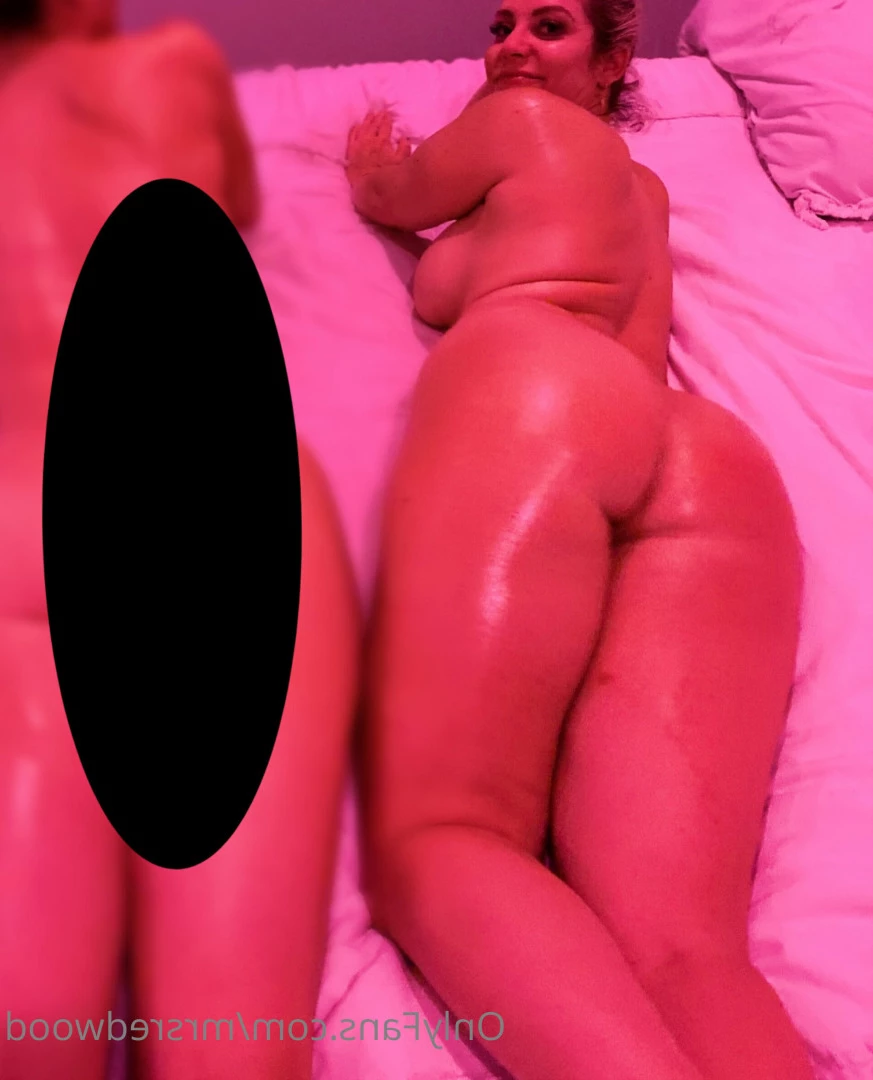 Mrs. Redwood [ mrsredwood ] Onlyfans leaked photo 8445874 on Hotleaks.tv