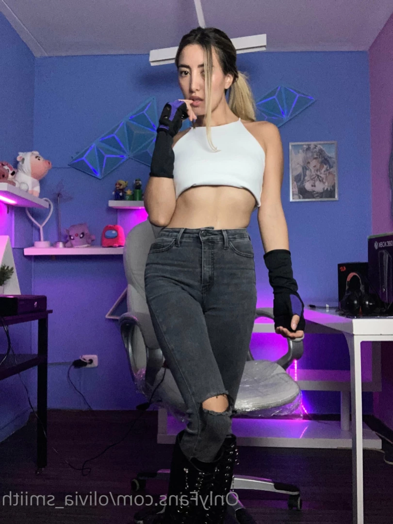Olivia Smith 🔥 [ olivia_smiith ] Onlyfans leaked photo 16221256 on Hotleaks.tv
