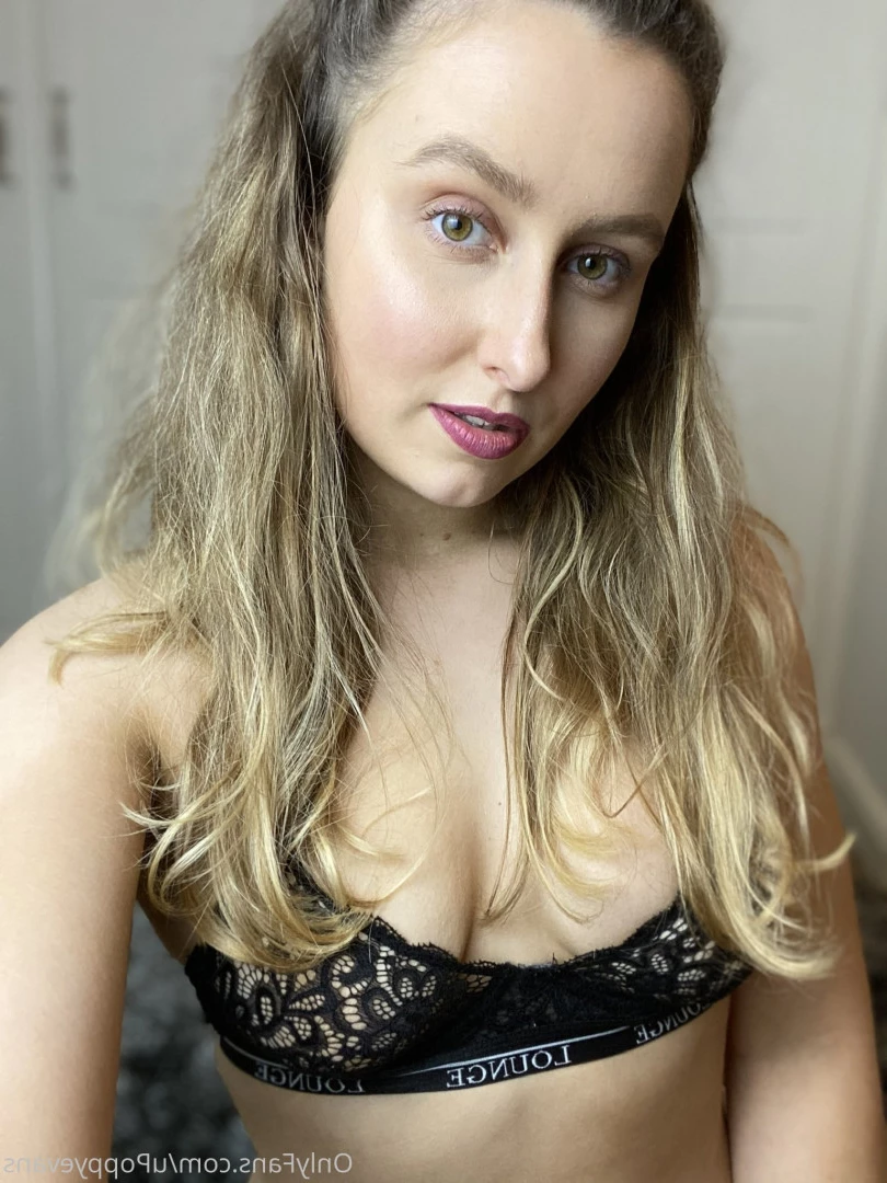 𝐏𝐎𝐏𝐏𝐘 𝐄𝐕𝐀𝐍𝐒 😈𝐓𝐇𝐑𝐄𝐄𝐒𝐎𝐌𝐄 𝐐𝐔𝐄𝐄𝐍 [ poppyevans ] Onlyfans leaked photo 8245678 on Hotleaks.tv