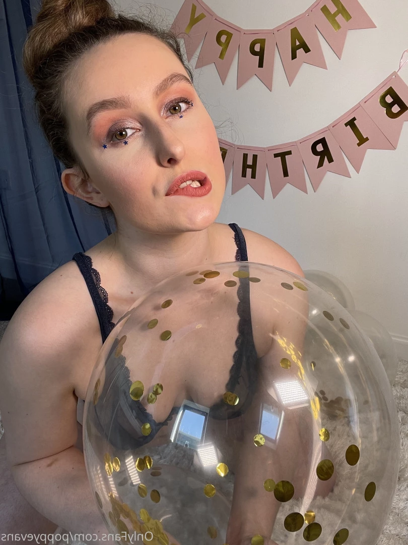𝐏𝐎𝐏𝐏𝐘 𝐄𝐕𝐀𝐍𝐒 😈𝐓𝐇𝐑𝐄𝐄𝐒𝐎𝐌𝐄 𝐐𝐔𝐄𝐄𝐍 [ poppyevans ] Onlyfans leaked photo 8255280 on Hotleaks.tv