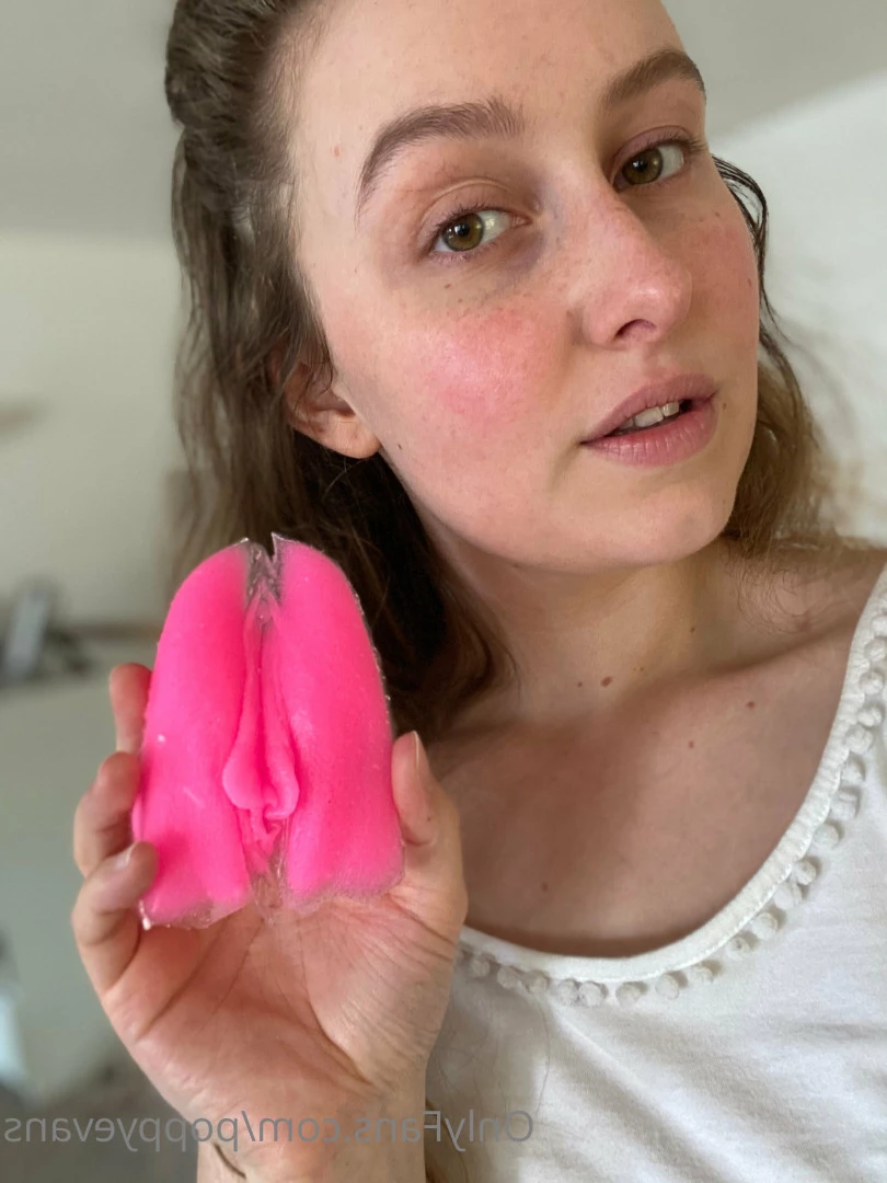 𝐏𝐎𝐏𝐏𝐘 𝐄𝐕𝐀𝐍𝐒 😈𝐓𝐇𝐑𝐄𝐄𝐒𝐎𝐌𝐄 𝐐𝐔𝐄𝐄𝐍 [ poppyevans ] Onlyfans leaked photo 8292905 on Hotleaks.tv