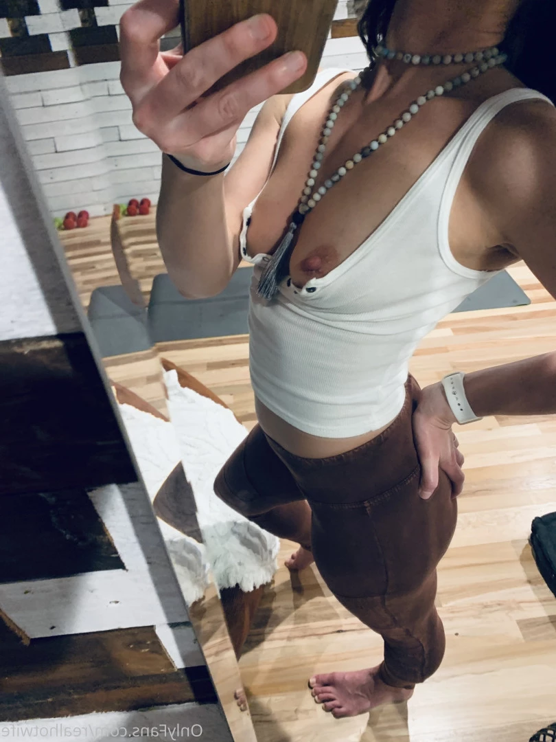 realhotwife Onlyfans leaked photo 10115296 on Hotleaks.tv
