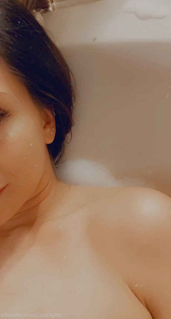 realhotwife Onlyfans leaked photo 10144101 on Hotleaks.tv