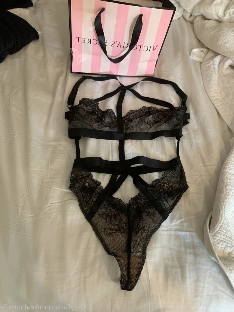 realhotwife Onlyfans leaked photo 10146297 on Hotleaks.tv