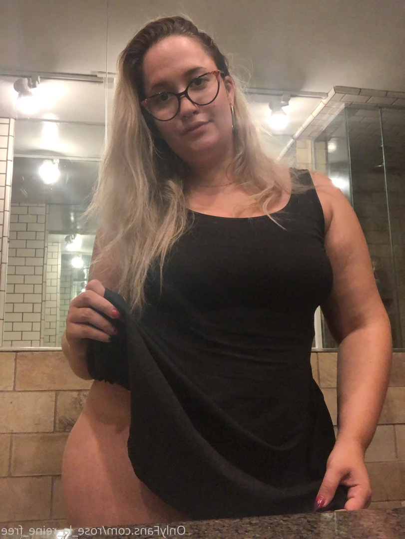🌹𝓡𝓸𝓼𝓮 🌹 FULL VIDEOS ON WALL [ rose_la_reine_vip ] Onlyfans leaked photo 10137671 on Hotleaks.tv