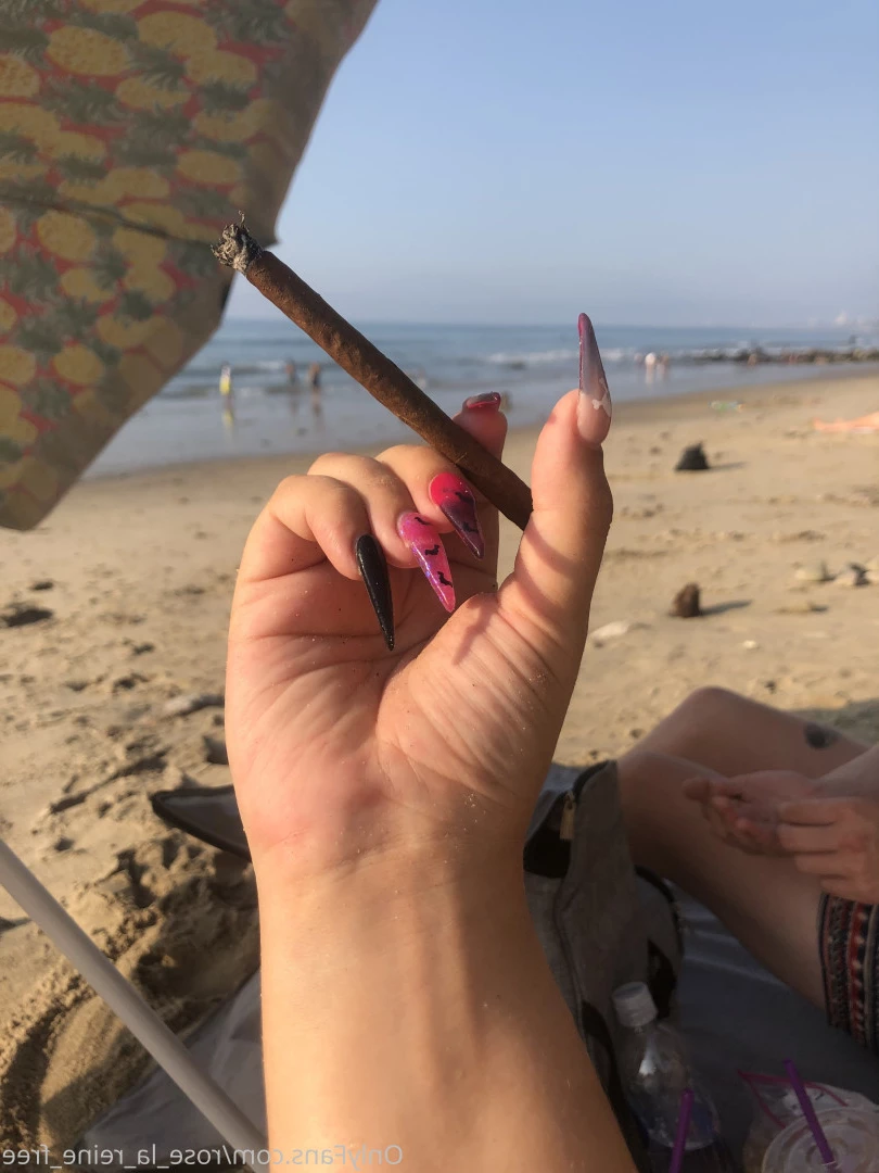 🌹𝓡𝓸𝓼𝓮 🌹 FULL VIDEOS ON WALL [ rose_la_reine_vip ] Onlyfans leaked photo 10142640 on Hotleaks.tv