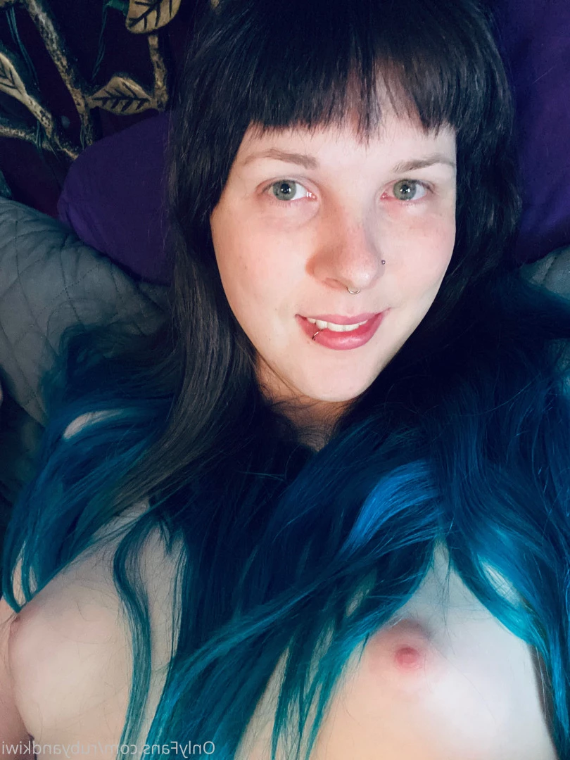 Ruby and Kiwi [ rubyandkiwi ] Onlyfans leaked photo 10369326 on Hotleaks.tv