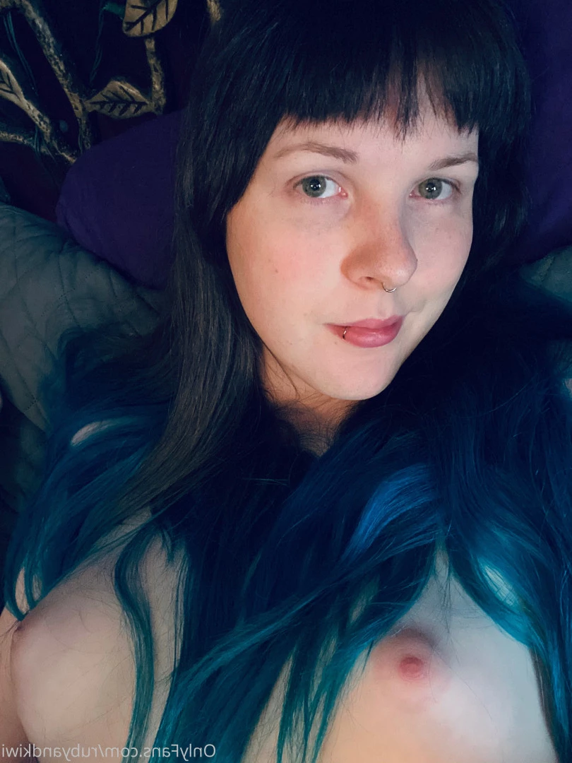 Ruby and Kiwi [ rubyandkiwi ] Onlyfans leaked photo 10385692 on Hotleaks.tv