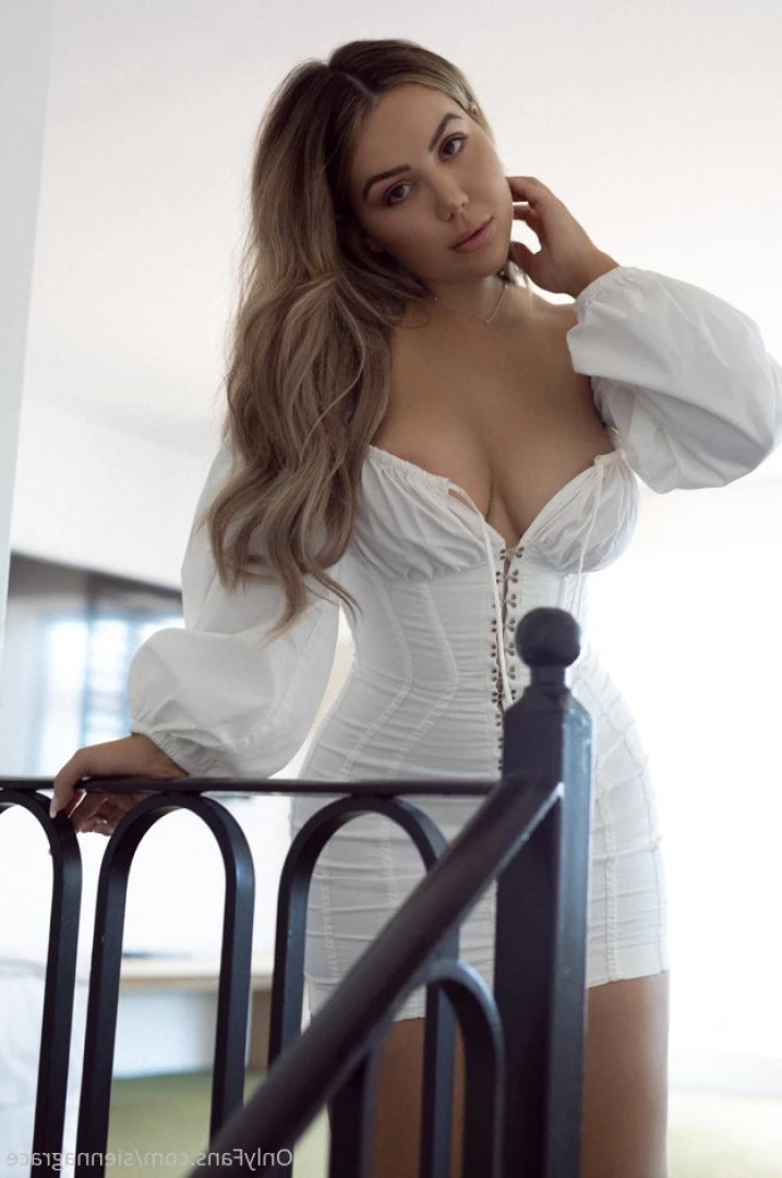 Sienna Grace 🍑  All Natural Beauty [ siennagrace ] Onlyfans leaked photo 8119201 on Hotleaks.tv