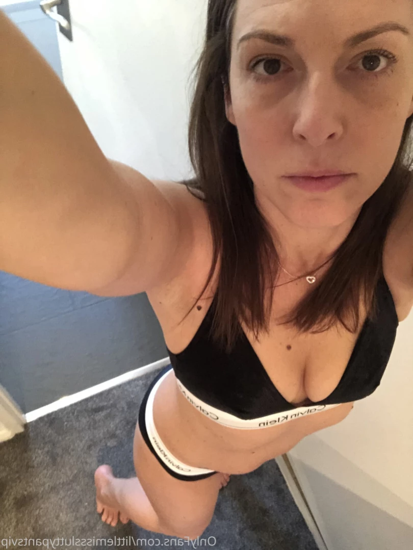 Average UK Mum [ averageukmum ] Onlyfans leaked photo 11411584 on Hotleaks.tv