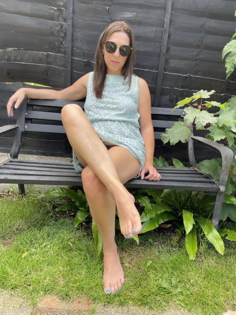 Average UK Mum [ averageukmum ] Onlyfans leaked photo 11419429 on Hotleaks.tv