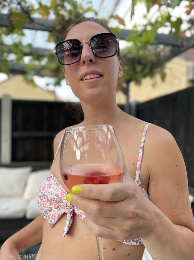 Average UK Mum [ averageukmum ] Onlyfans leaked photo 11428971 on Hotleaks.tv
