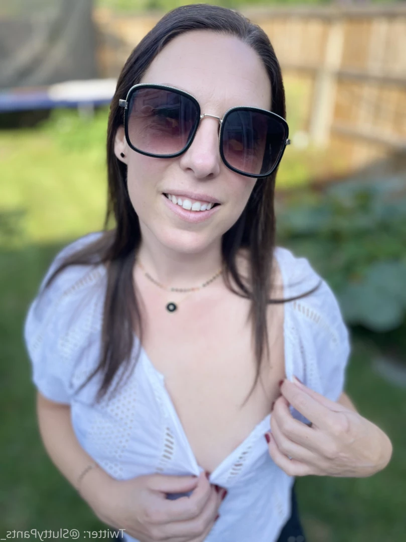 Average UK Mum [ averageukmum ] Onlyfans leaked photo 12750798 on Hotleaks.tv