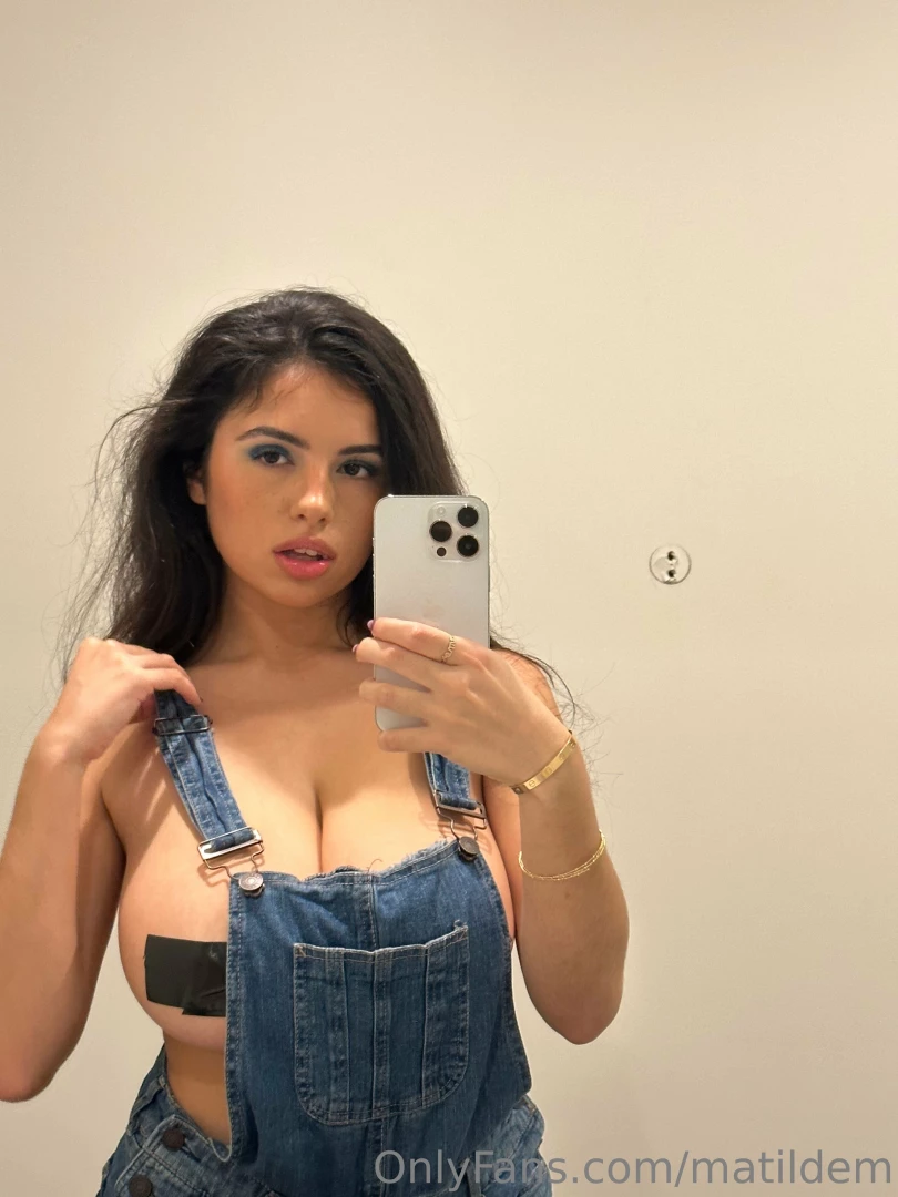mati [ matildem ] Onlyfans leaked photo 16548821 on Hotleaks.tv