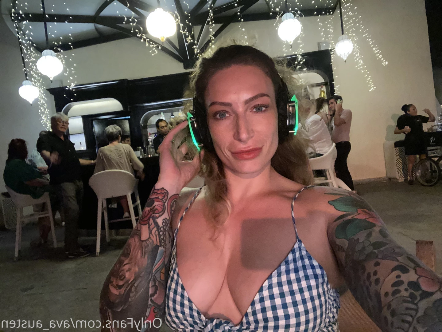 𝗔𝗩𝗔 '𝗙𝗔𝗞𝗘 𝗧𝗔𝗫𝗜 𝗤𝗨𝗘𝗘𝗡' 👑 𝗔𝗨𝗦𝗧𝗘𝗡 [ ava_austen ] Onlyfans leaked photo 9741582 on Hotleaks.tv