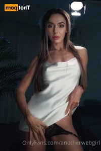 16036104