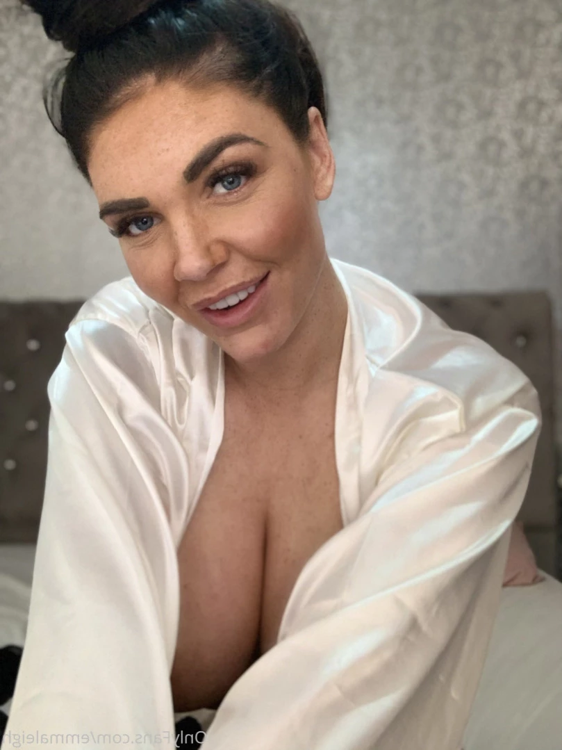 FRECKLES , ASS &amp; 36H NATURAL TITS [ emmaleigh ] Onlyfans leaked photo 12035143 on Hotleaks.tv