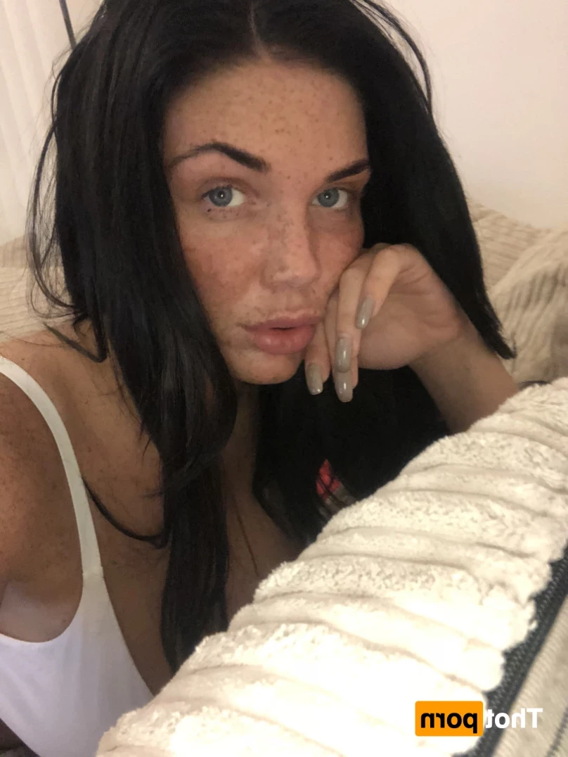 FRECKLES , ASS &amp; 36H NATURAL TITS [ emmaleigh ] Onlyfans leaked photo 12532379 on Hotleaks.tv