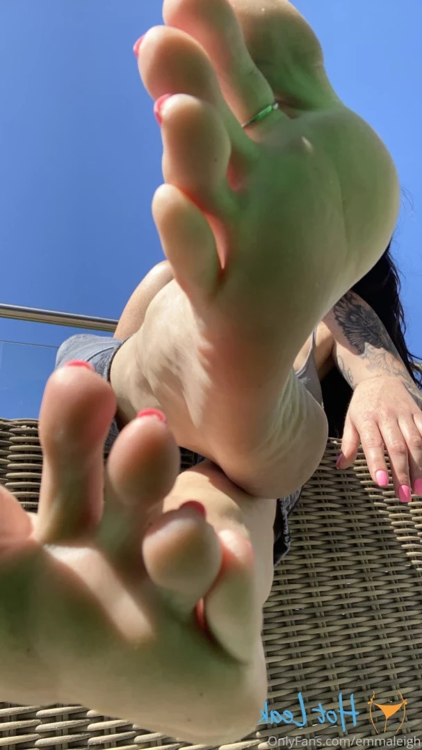 FRECKLES , ASS &amp; 36H NATURAL TITS [ emmaleigh ] Onlyfans leaked photo 13298535 on Hotleaks.tv